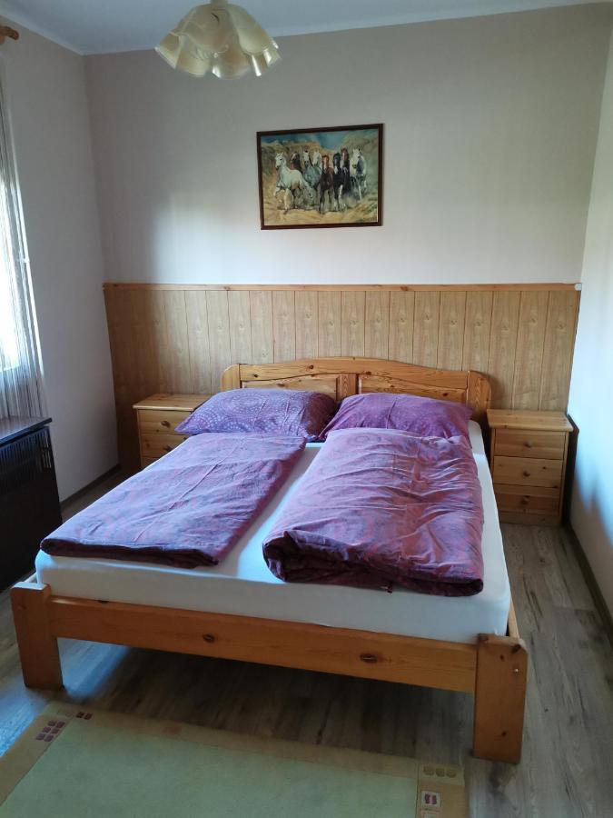 Roland Apartman Διαμέρισμα Balatonlelle Εξωτερικό φωτογραφία