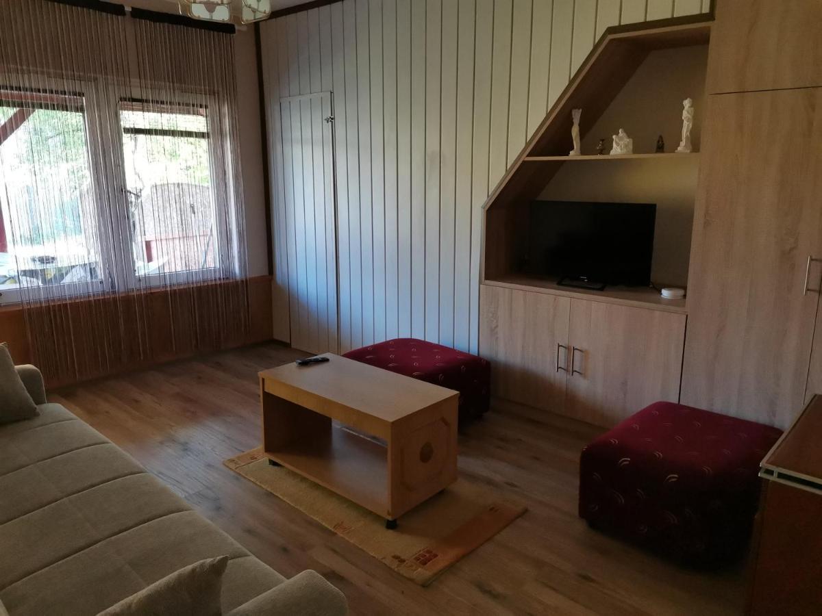 Roland Apartman Διαμέρισμα Balatonlelle Εξωτερικό φωτογραφία