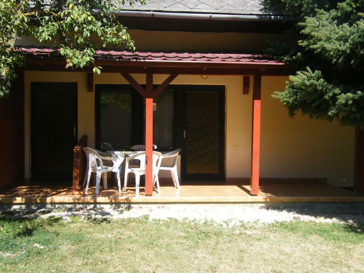 Roland Apartman Διαμέρισμα Balatonlelle Εξωτερικό φωτογραφία