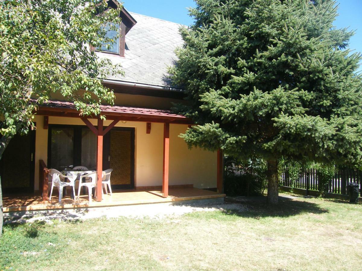 Roland Apartman Διαμέρισμα Balatonlelle Εξωτερικό φωτογραφία